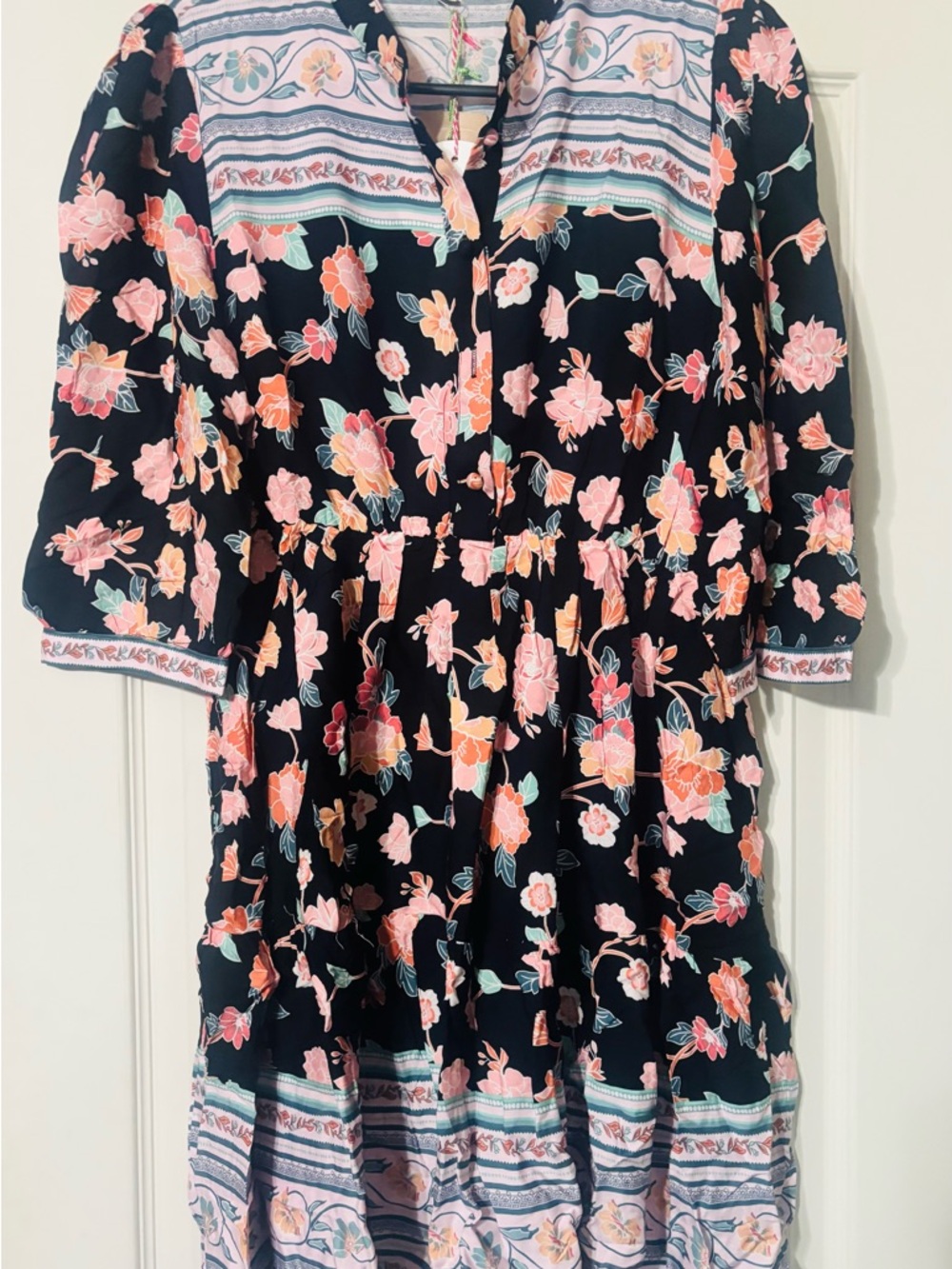 🌴🌴🌴Umgee  Floral Midi Dress with Pink & Peach Flowers - Picture 3 of 6